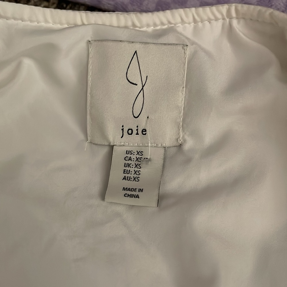 Joie Long White Sleeveless Puffer Vest, lightweight and quilted w/Pockets. - Picture 7 of 10